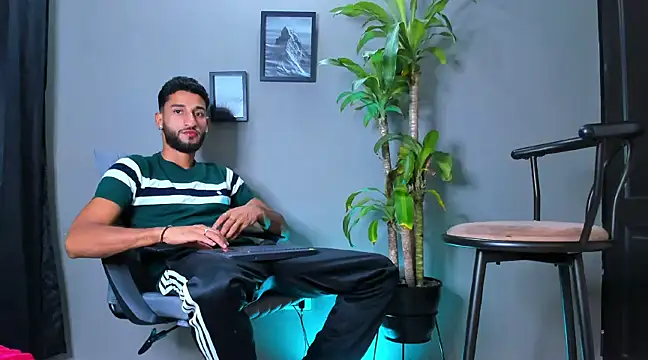 Damian 022 online show from February 19, 2025, 9:25 pm