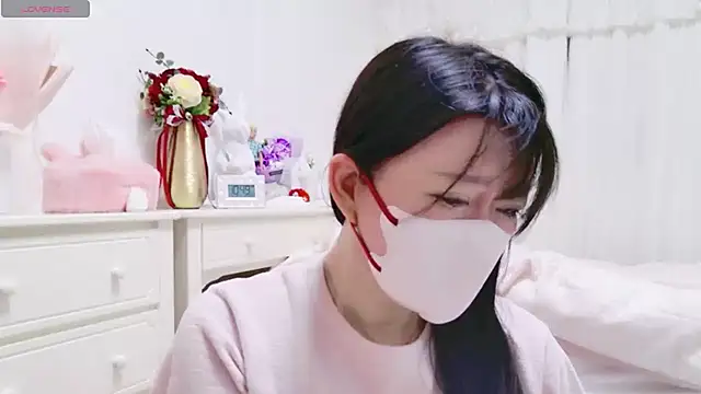 maii- online show from April 9, 2026, 1:49 pm