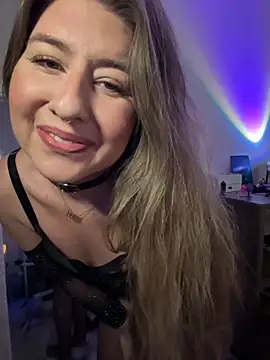 sophielove888 online show from December 17, 2025, 1:11 am