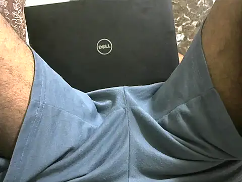 Snapshot of desihoney4u chatting on February 13, 2026, 11:06 am desihoney4u online show from February 13, 2026, 11:06 am