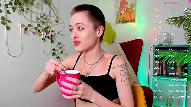 PamelaYong online show from March 13, 2025, 1:50 pm