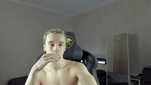 MasonWarholl online show from December 11, 2024, 3:37 pm