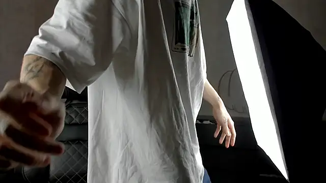 MasonWarholl online show from December 12, 2024, 3:27 pm