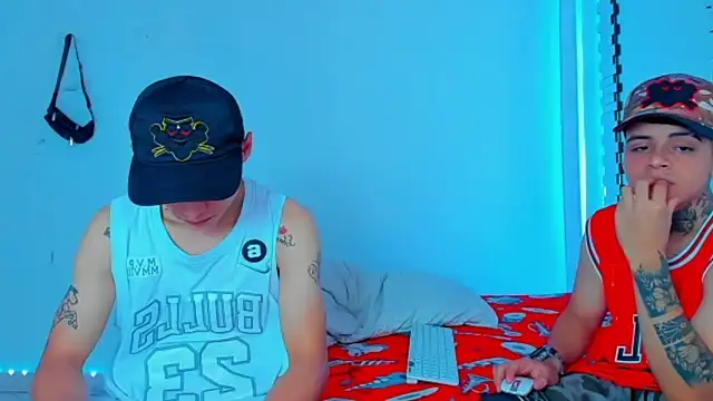 HOT boy2025 online show from December 18, 2024, 9:40 pm