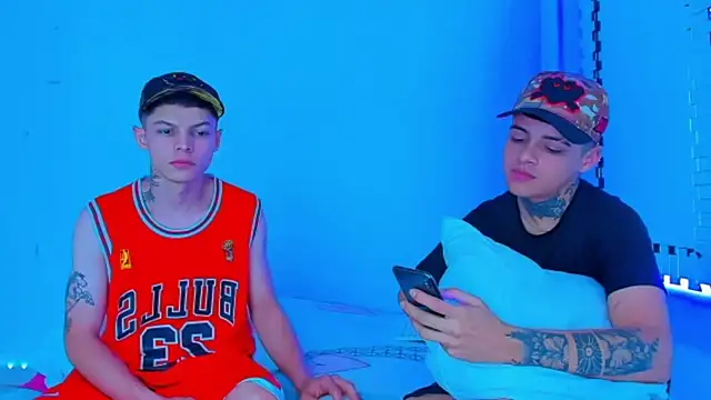 HOT boy2025 online show from January 22, 2025, 9:21 pm