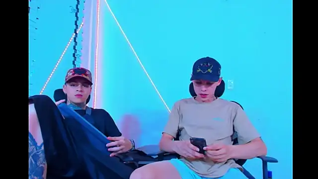 HOT boy2025 online show from September 11, 2025, 4:01 am