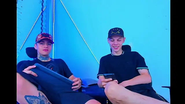 HOT boy2025 online show from September 21, 2025, 7:21 am