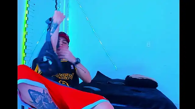 HOT boy2025 online show from September 23, 2025, 5:54 am