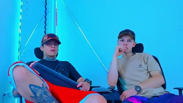 HOT boy2025 online show from October 24, 2025, 4:09 am