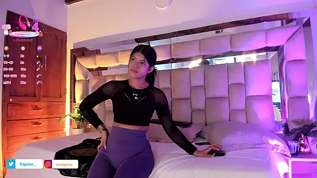 Dapnne  online show from October 2, 2025, 12:56 pm