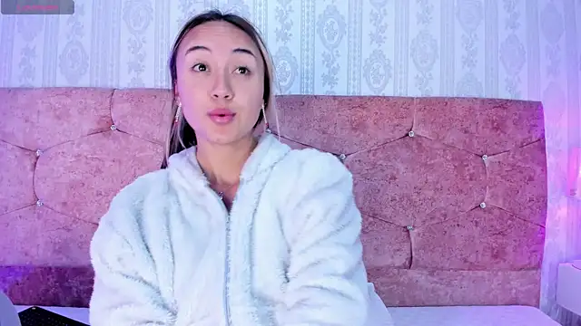 liaa 18 online show from September 12, 2025, 3:39 am