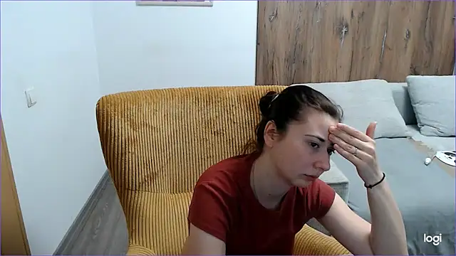 Snapshot of VioletaFlower7 chatting on May 11, 2026, 8:09 am VioletaFlower7 online show from May 11, 2026, 8:09 am