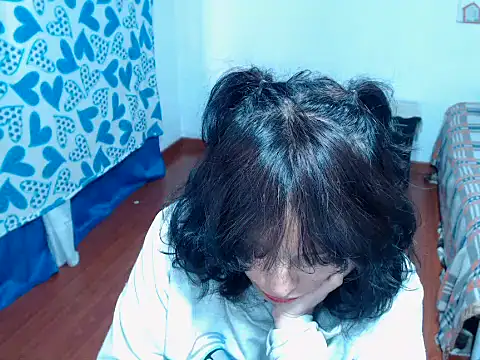 Snapshot of home_vlak chatting on January 8, 2026, 5:48 pm home vlak online show from January 8, 2026, 5:48 pm