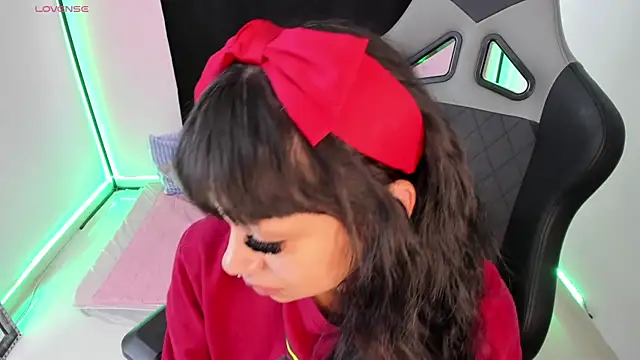 zoesullivan online show from December 24, 2024, 12:55 pm