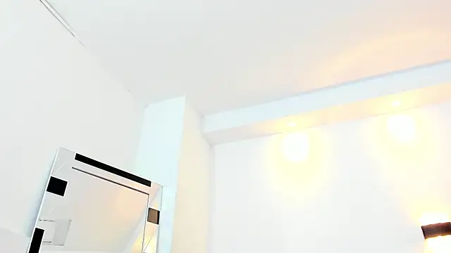 Juliabadlee online show from March 3, 2025, 2:47 am