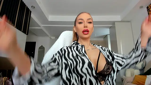 Alessa Burns online show from February 19, 2025, 7:17 am