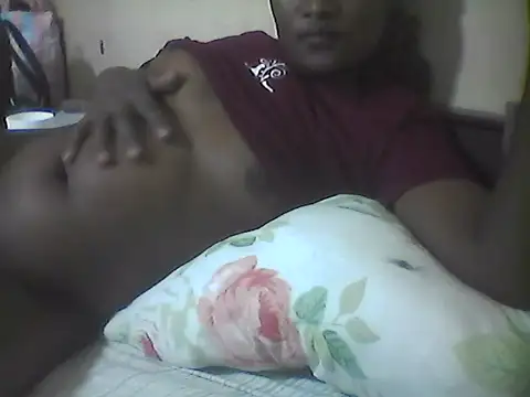 StacyGee24 online show from February 24, 2025, 5:42 pm