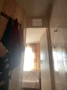 Romsticks online show from October 16, 2025, 7:42 am