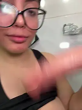 zui lu online show from March 3, 2025, 7:10 am