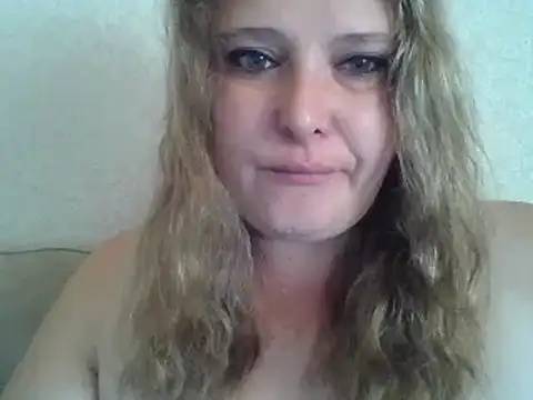 ParisMimi online show from September 16, 2025, 7:42 am