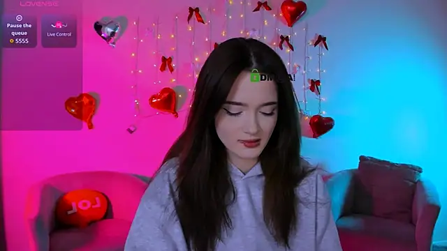 liana kisses online show from April 7, 2026, 7:03 pm