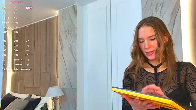 Snapshot of LeslieMines chatting on January 23, 2025, 8:46 am LeslieMines online show from January 23, 2025, 8:46 am