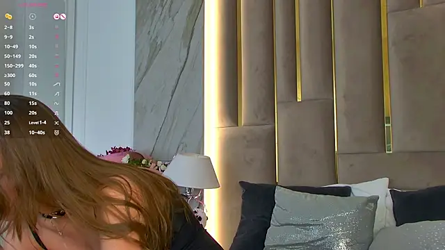 Snapshot of LeslieMines chatting on February 17, 2025, 12:16 pm LeslieMines online show from February 17, 2025, 12:16 pm