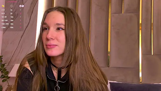 Snapshot of LeslieMines chatting on March 2, 2025, 12:32 pm LeslieMines online show from March 2, 2025, 12:32 pm