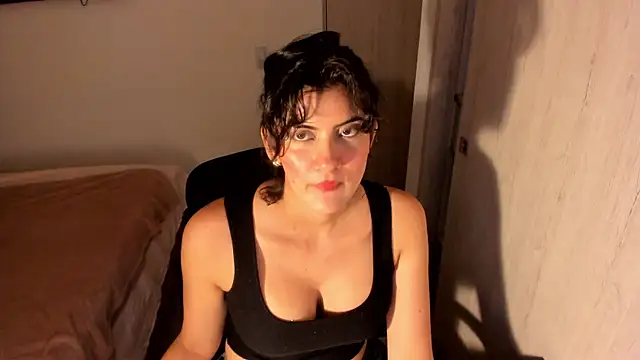 misstoya online show from July 20, 2026, 1:20 am