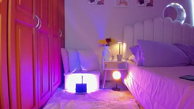 martinaaricci online show from March 11, 2026, 1:39 pm