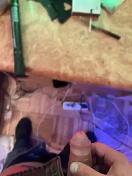 Ariel Ari online show from April 18, 2026, 7:58 pm