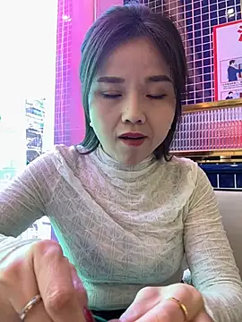 Efangfang online show from January 11, 2025, 5:52 am