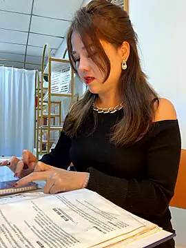 Efangfang online show from January 7, 2026, 12:40 pm