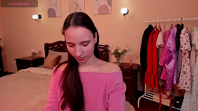 StaceySunny online show from February 17, 2025, 11:34 am