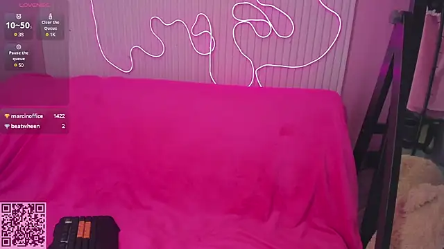 Snapshot of Jasmine_urPrincess chatting on March 7, 2025, 1:18 pm Jasmine urPrincess online show from March 7, 2025, 1:18 pm