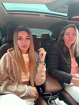 Snapshot of Jasmine_urPrincess chatting on October 16, 2025, 6:25 am Jasmine urPrincess online show from October 16, 2025, 6:25 am