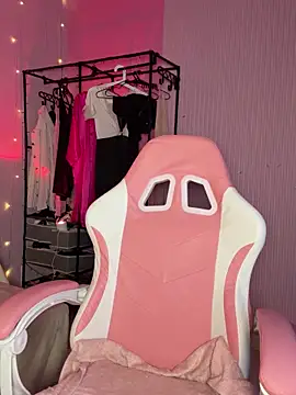 Snapshot of Jasmine_urPrincess chatting on February 12, 2026, 5:35 am Jasmine urPrincess online show from February 12, 2026, 5:35 am