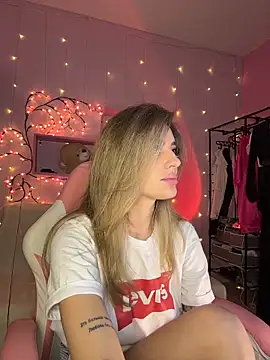 Snapshot of Jasmine_urPrincess chatting on March 6, 2026, 5:48 am Jasmine urPrincess online show from March 6, 2026, 5:48 am