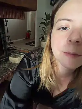 Nina blain online show from December 5, 2025, 1:42 pm