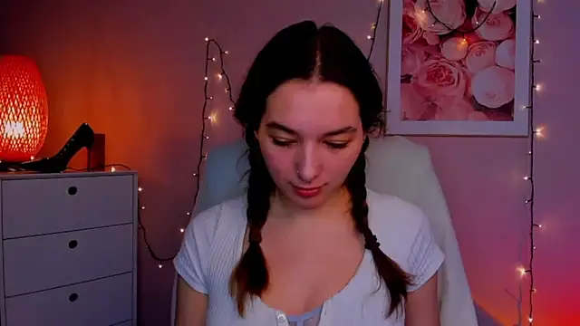 Snapshot of Meagn_Extasy chatting on January 29, 2025, 2:32 pm Meagn Extasy online show from January 29, 2025, 2:32 pm