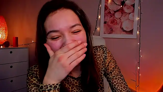 Snapshot of Meagn_Extasy chatting on February 20, 2025, 5:51 pm Meagn Extasy online show from February 20, 2025, 5:51 pm