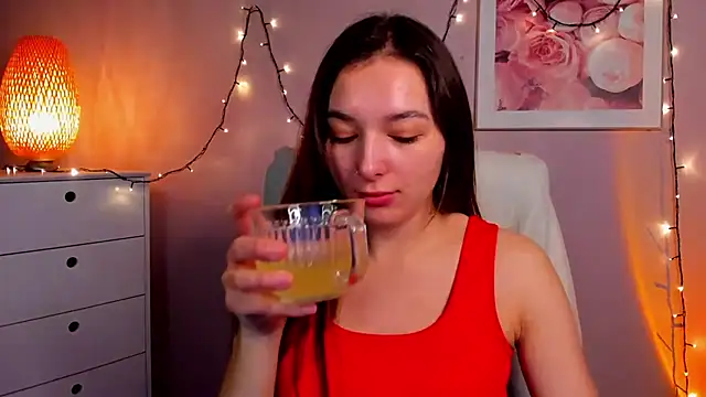 Snapshot of Meagn_Extasy chatting on March 4, 2025, 5:56 pm Meagn Extasy online show from March 4, 2025, 5:56 pm