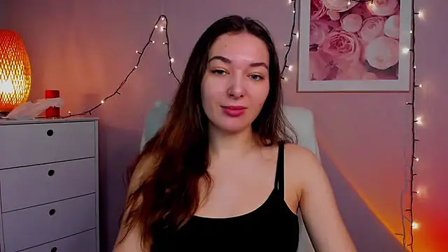 Snapshot of Meagn_Extasy chatting on March 8, 2025, 7:38 am Meagn Extasy online show from March 8, 2025, 7:38 am