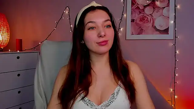 Snapshot of Meagn_Extasy chatting on March 9, 2025, 7:34 am Meagn Extasy online show from March 9, 2025, 7:34 am