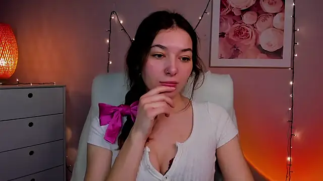 Snapshot of Meagn_Extasy chatting on March 18, 2025, 7:30 am Meagn Extasy online show from March 18, 2025, 7:30 am