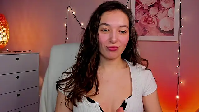 Snapshot of Meagn_Extasy chatting on March 20, 2025, 11:05 am Meagn Extasy online show from March 20, 2025, 11:05 am