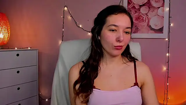 Snapshot of Meagn_Extasy chatting on March 21, 2025, 11:22 am Meagn Extasy online show from March 21, 2025, 11:22 am