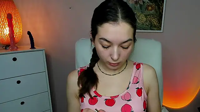 Snapshot of Meagn_Extasy chatting on November 14, 2025, 8:02 am Meagn Extasy online show from November 14, 2025, 8:02 am