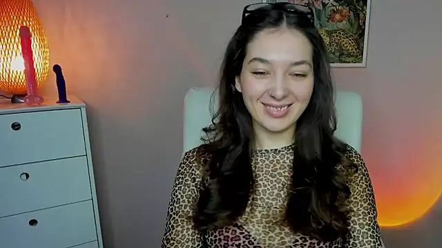 Snapshot of Meagn_Extasy chatting on December 17, 2025, 7:47 am Meagn Extasy online show from December 17, 2025, 7:47 am