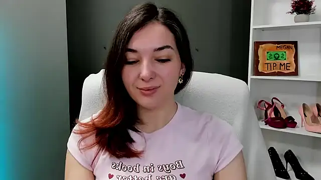 Snapshot of Meagn_Extasy chatting on June 4, 2026, 7:25 am Meagn Extasy online show from June 4, 2026, 7:25 am